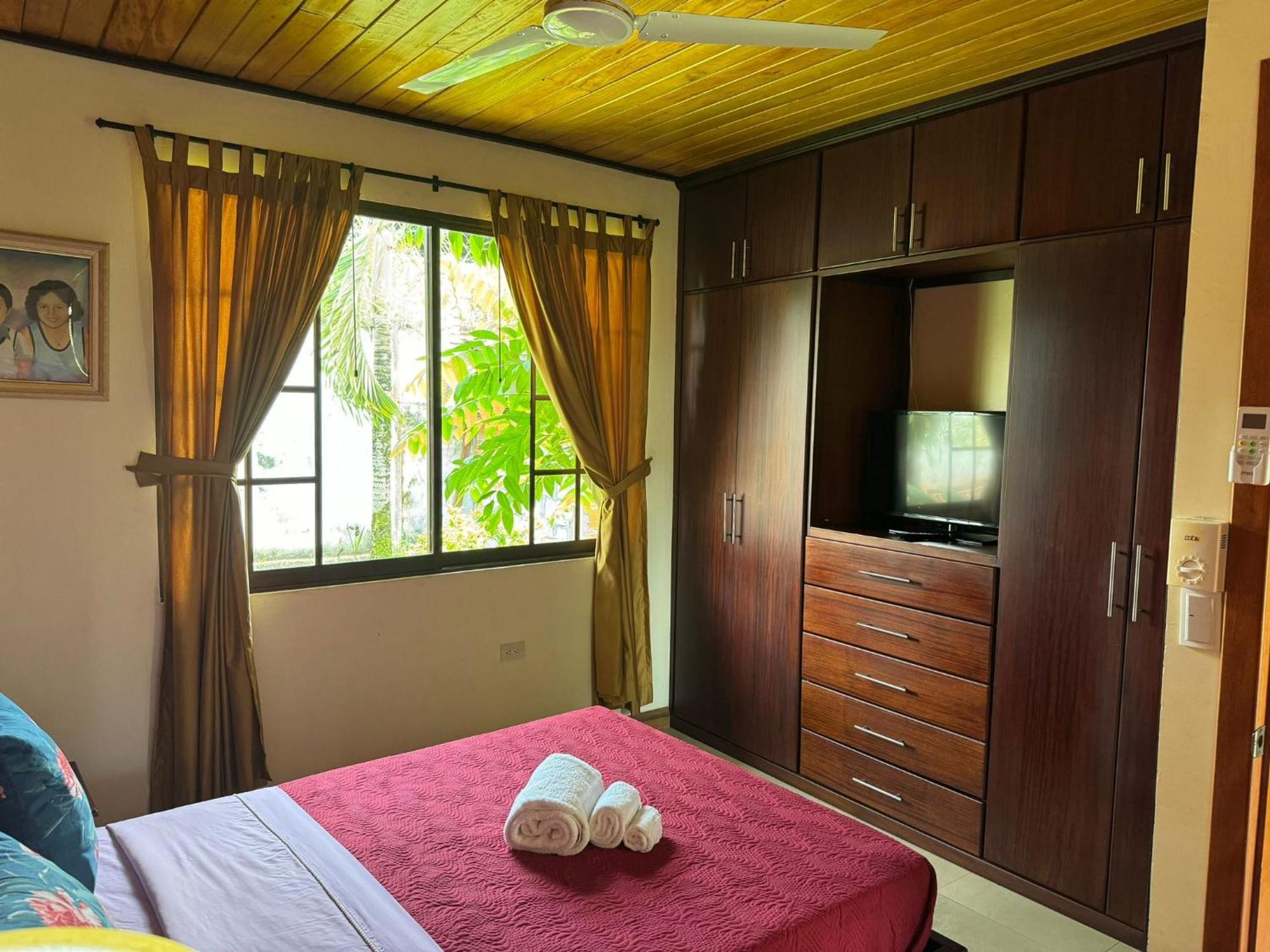 La Casa De La Abuela Villa Sucua Luaran gambar
